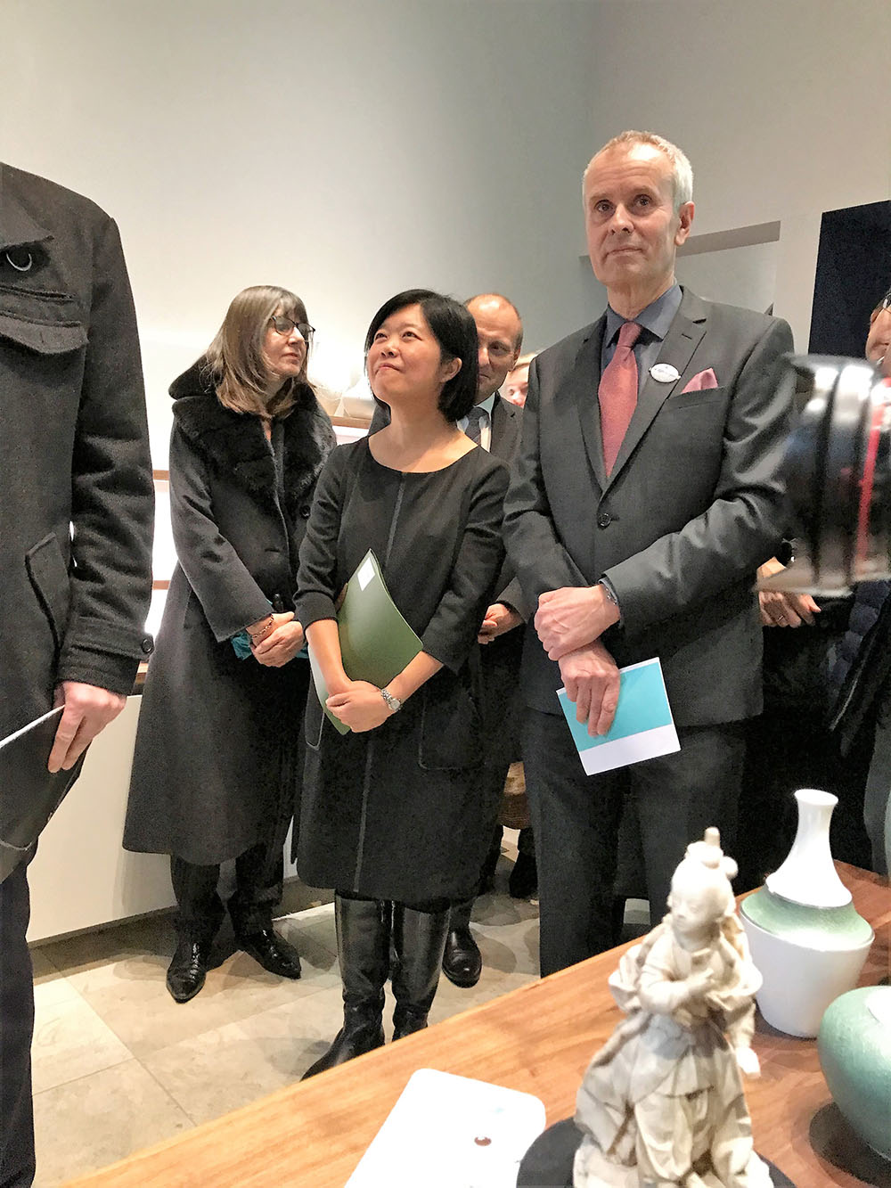 Ein bewegender Moment – die Eröffnung des Concept Stores der Höchster Porzellan Manufaktur für Mario Effenberger (Künstlerischer Leiter)